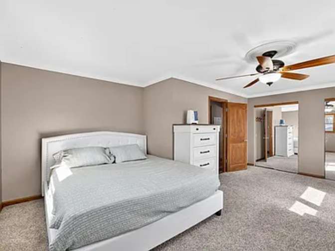 Lois's room