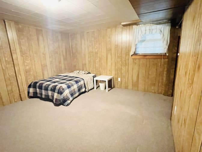 Dennis's room