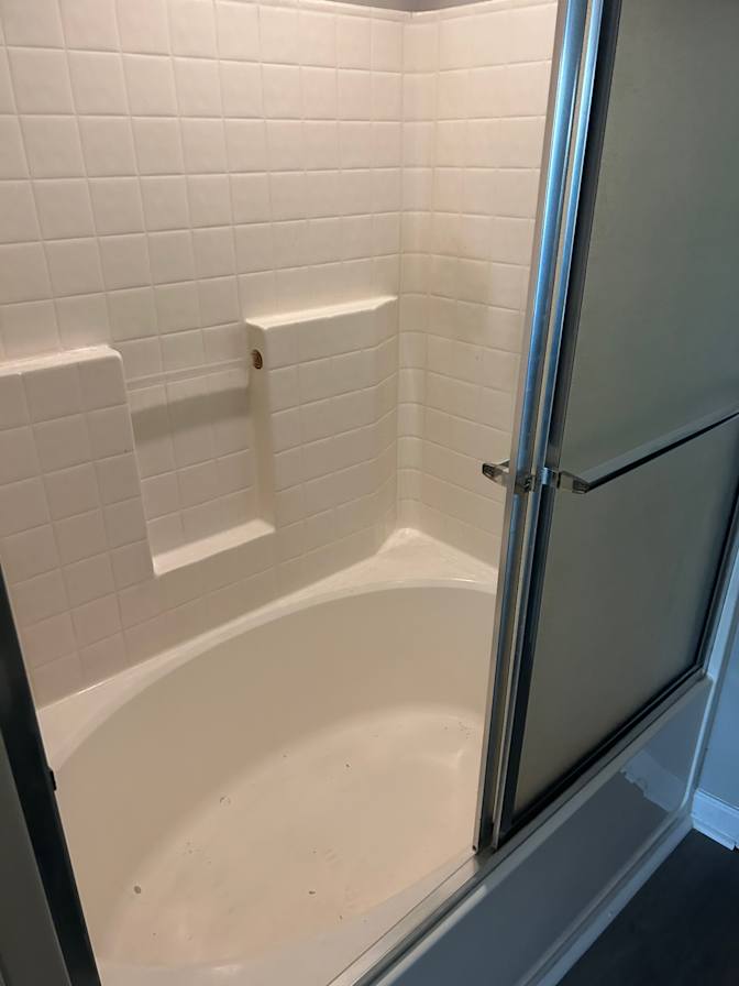 Alcove Rooms's room