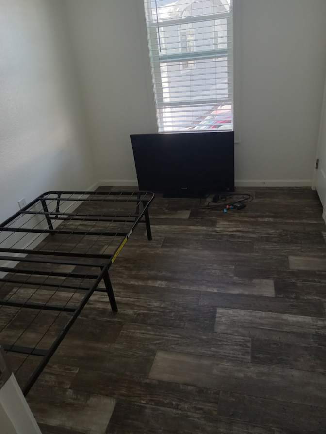 Sassonne's room