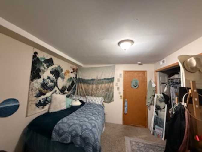 Kiersten Emily Aleysia Reagan's room