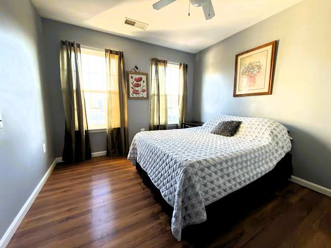 mon's room