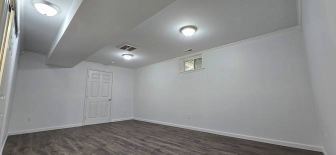 AB Yar's room