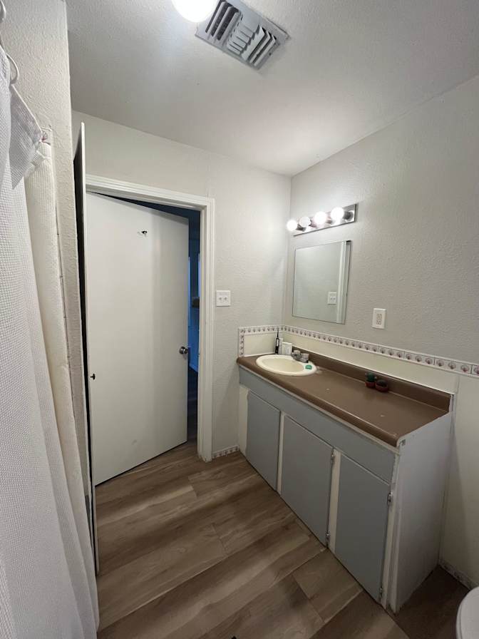 Ricardo's room