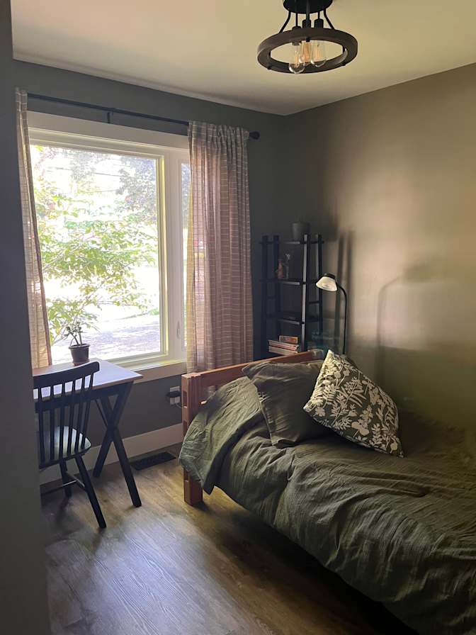 Lisa's room