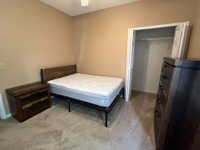 Dee's room