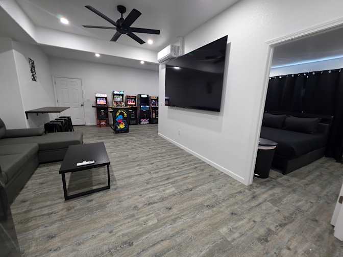 CARLOS's room