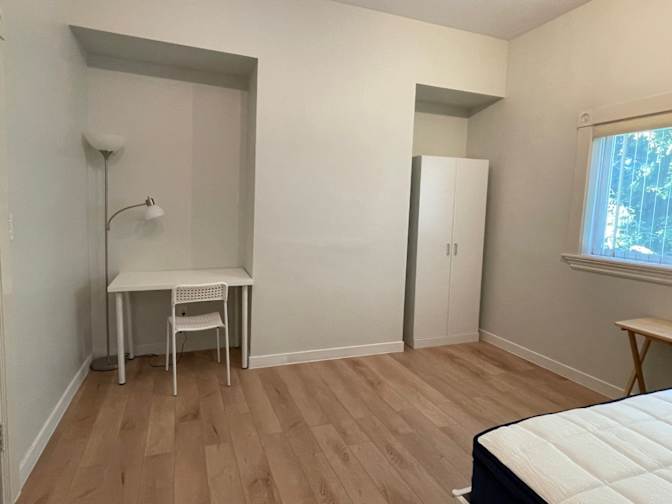 Jin Kim's room