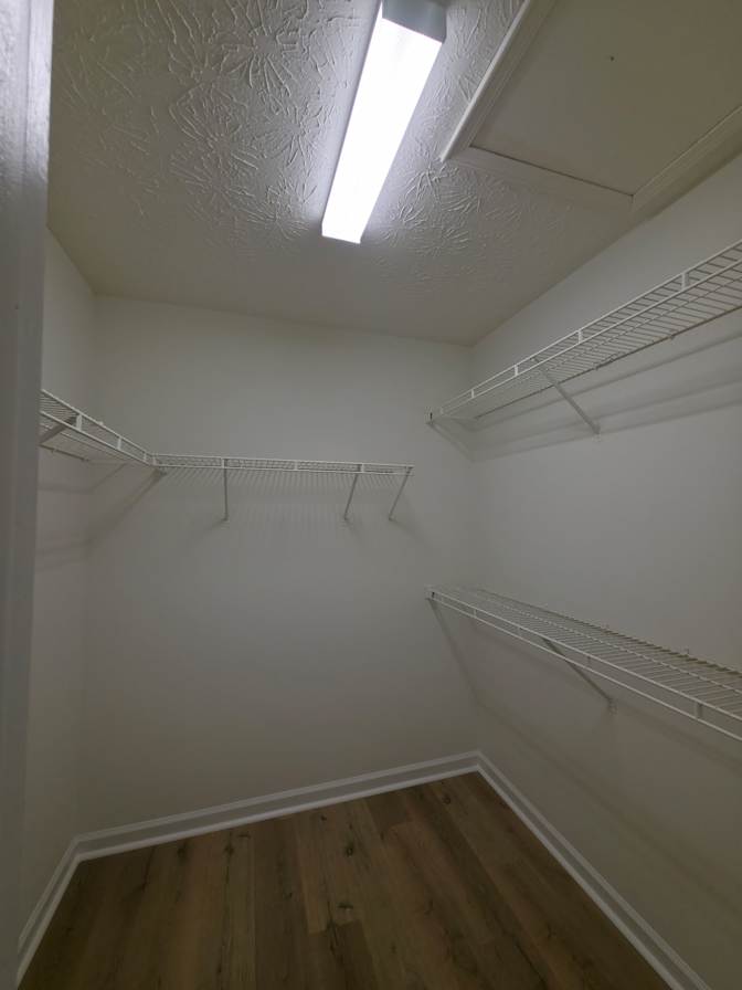 Dee's room