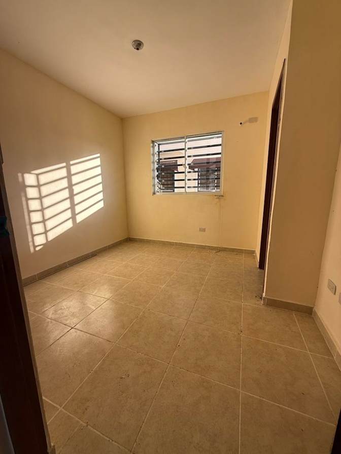 Llwazi hadebe's room