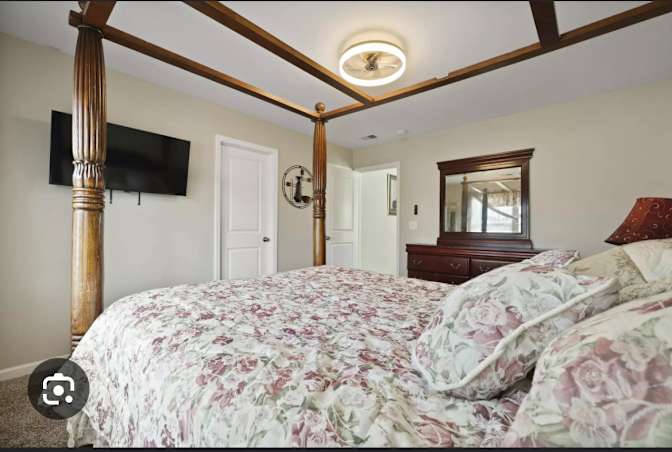 Rose D.'s room