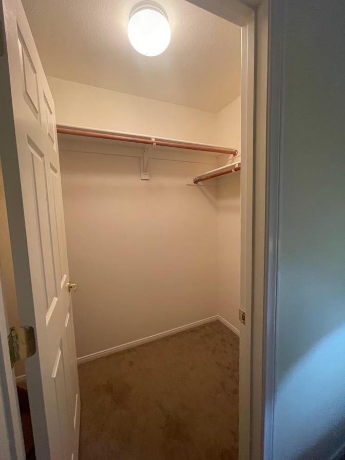 Carlos's room