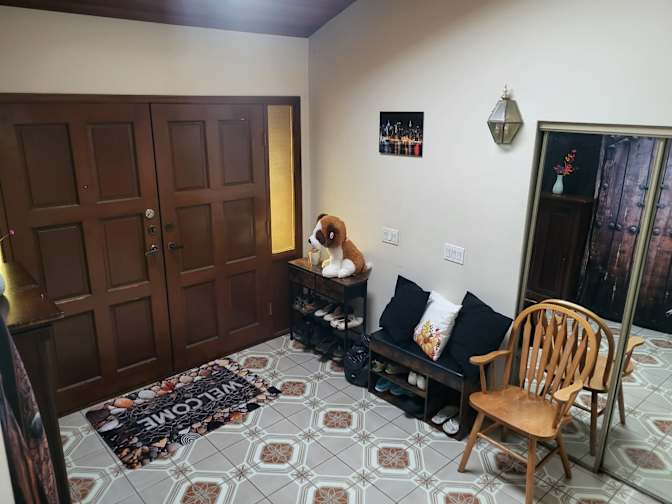 Eddy's room