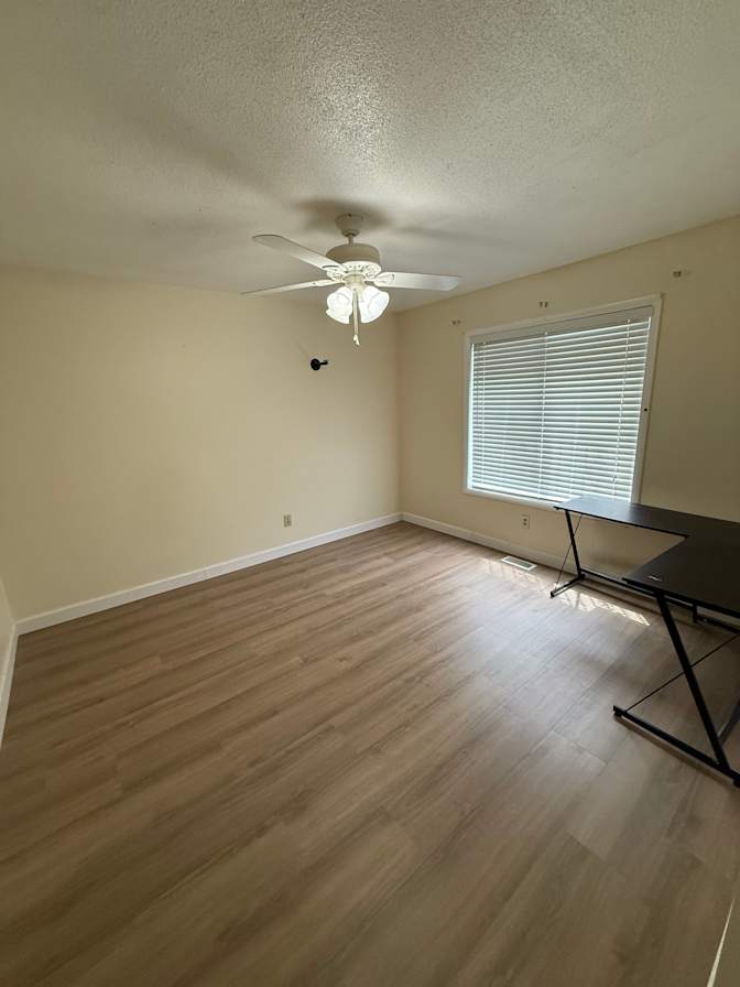 Luis's room