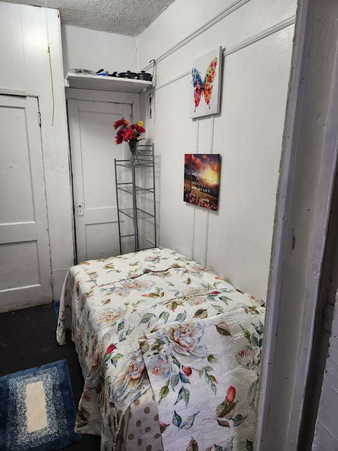 Lynette's room