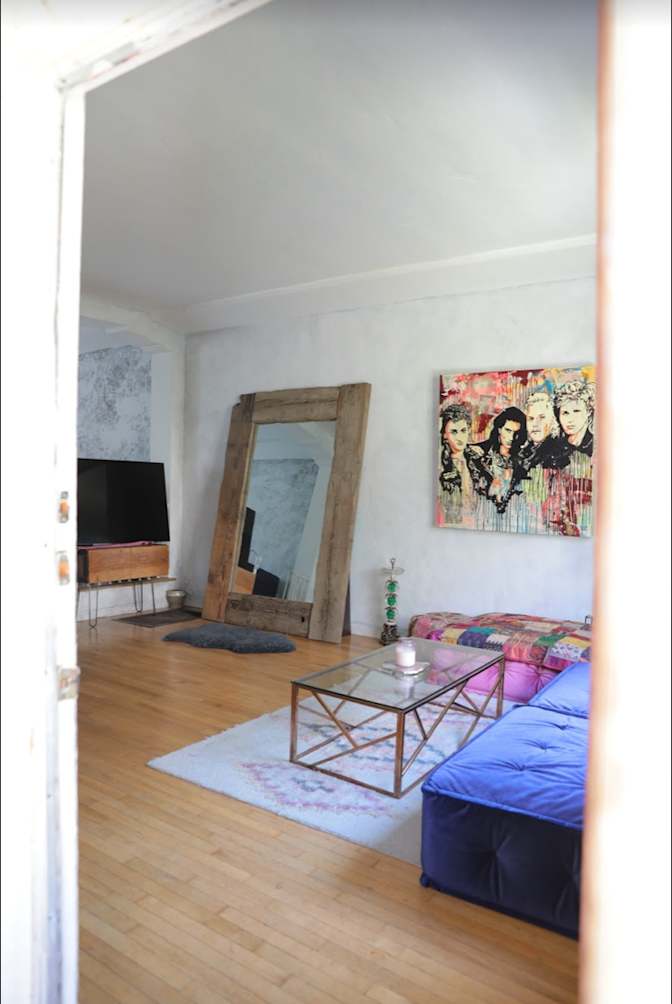 Kelly's room