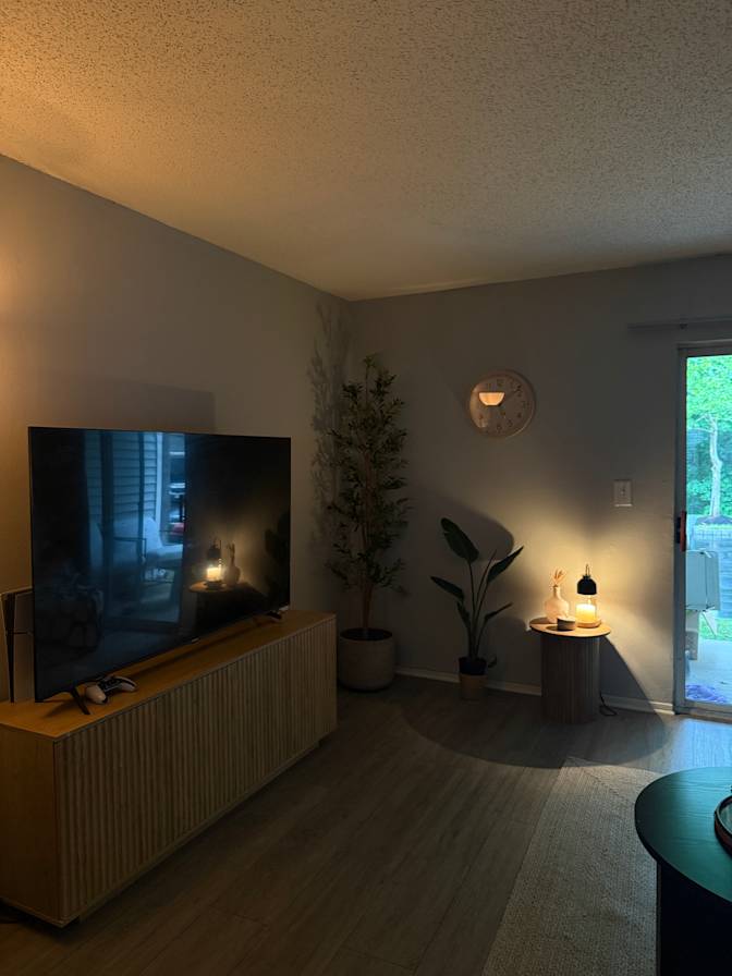 Jogelys's room
