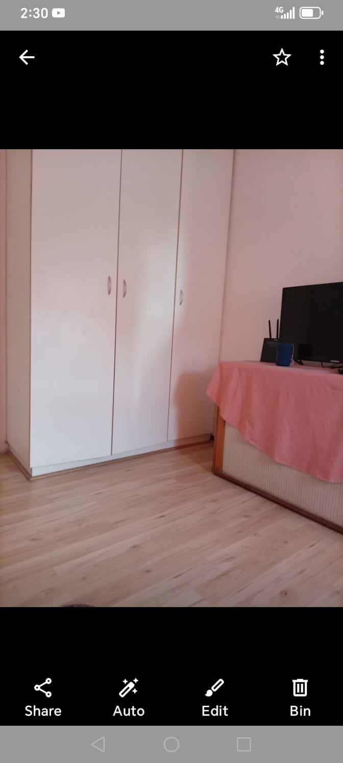 RE's room