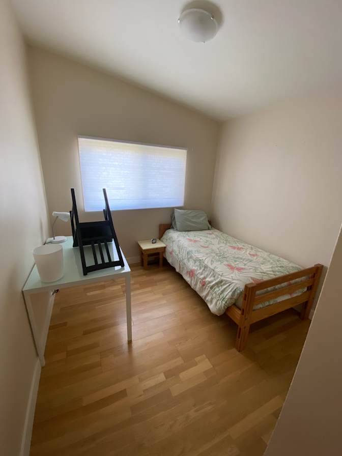 SHY's room