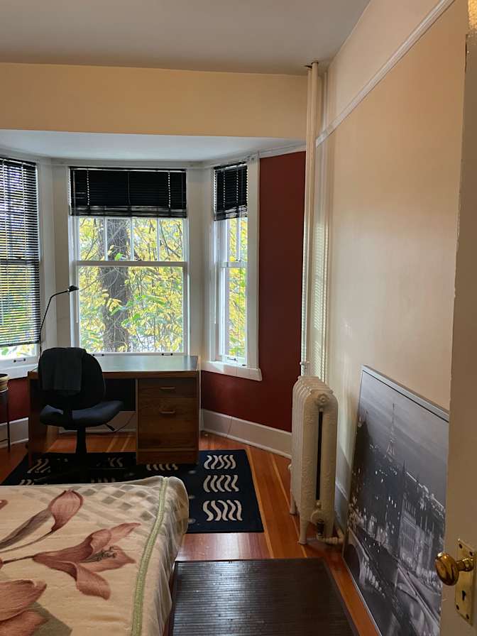 Gil's room