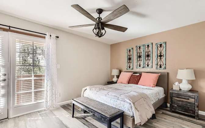 Spacious private bedroom available's room