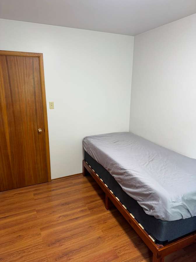 Ian Ference's room