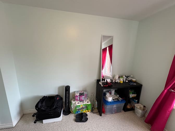 Jaideep's room
