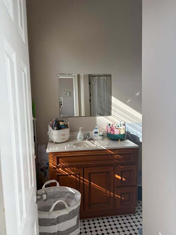 Tanvi Joshi's room