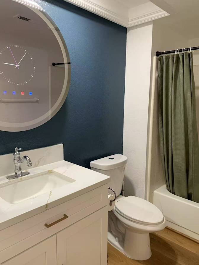 Jasmine Nguyen's room