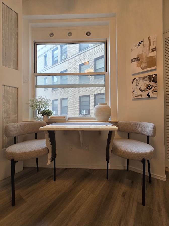 Mark Arabatzis's room
