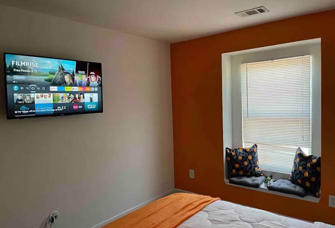 Navario's room