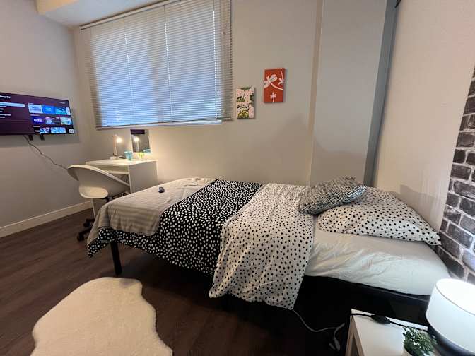 Genesis H.'s room