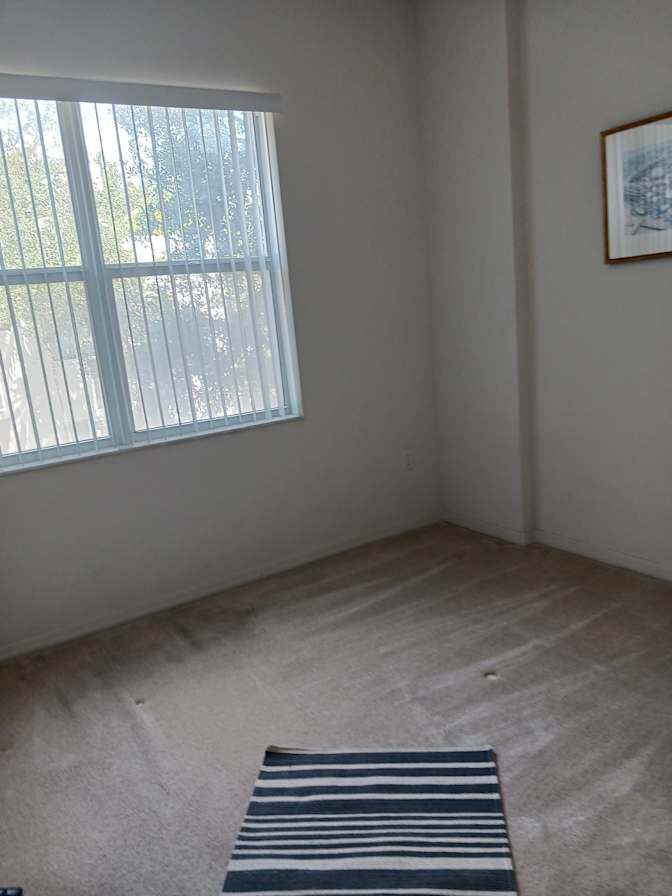 Roberto's room