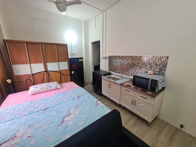 Roomy's room