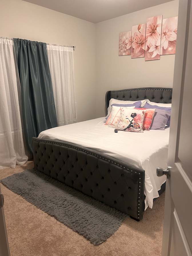 Aallisha's room