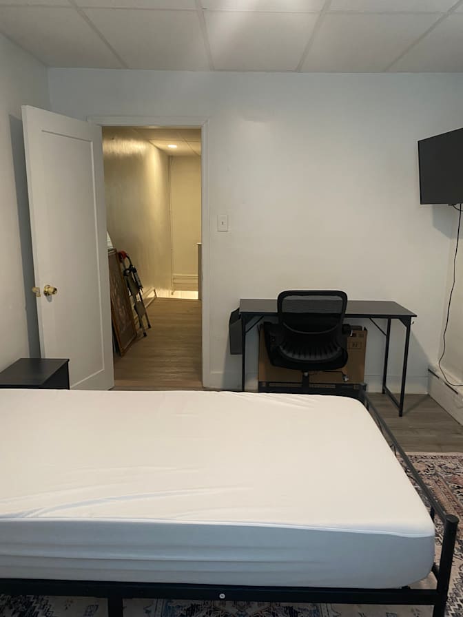 Ciewalt llc's room