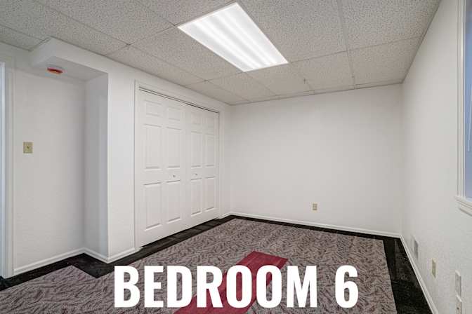 HomeCrew's room
