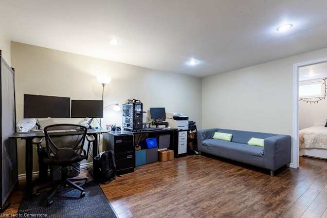 Tuan's room