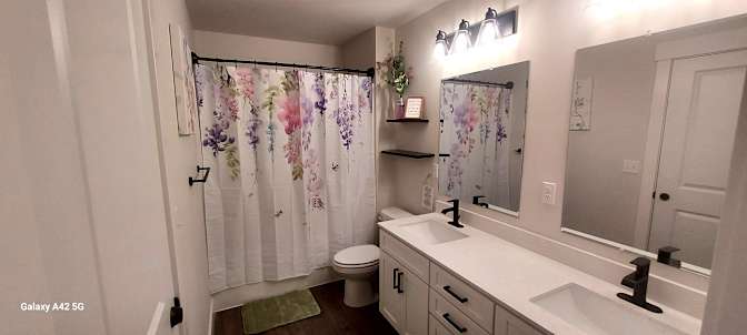 Delores & Robert Anderson's room