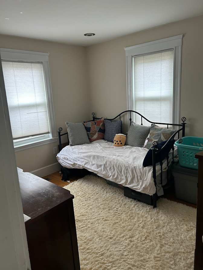 Caroline's room