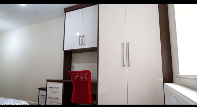 Sahar t's room