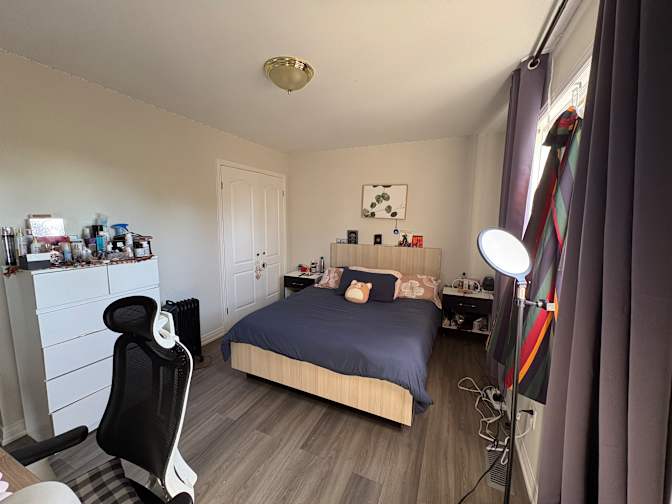 Khalida's room