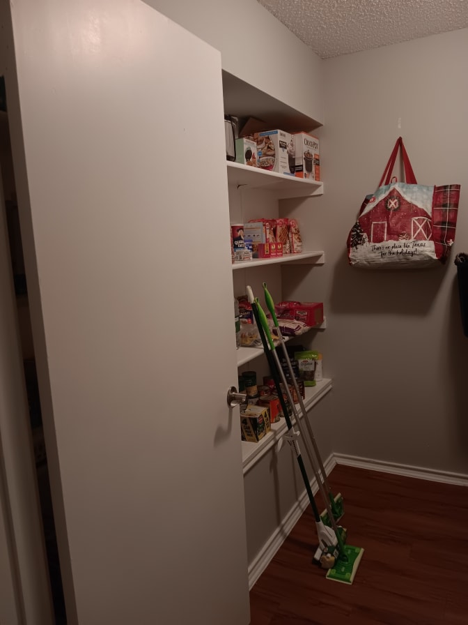 Jill's room