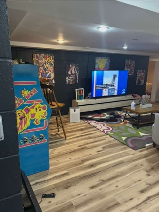 Lee's room