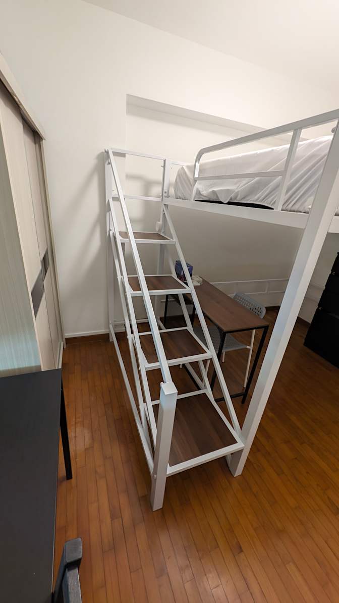 JY's room