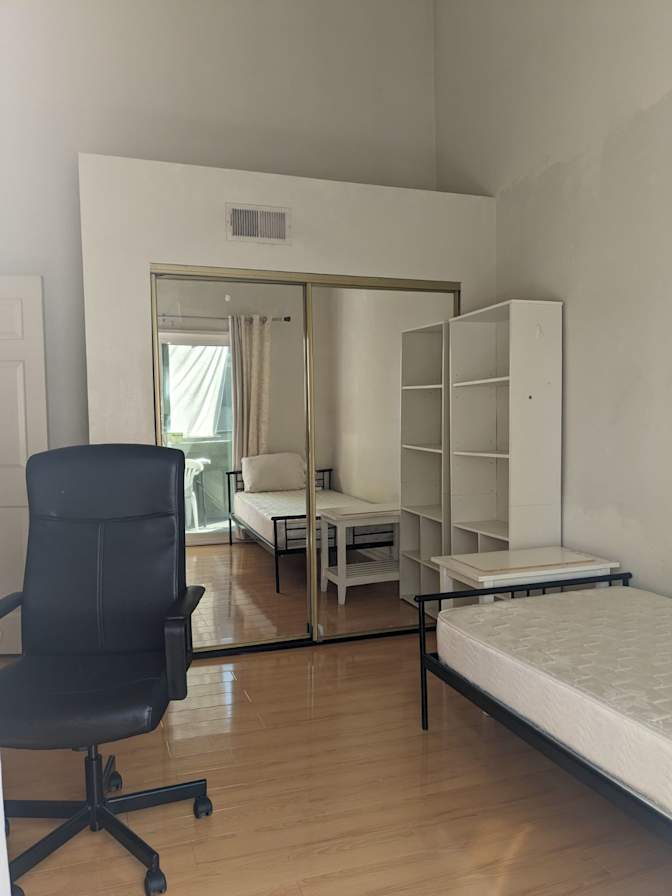 Lynn's room