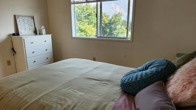 Desha's room