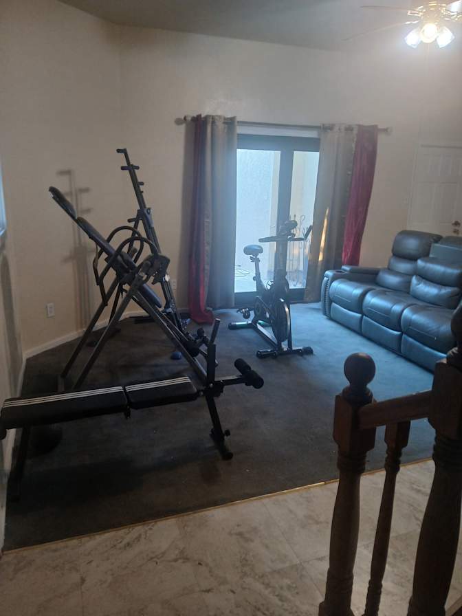 Miaamalia Martinez's room