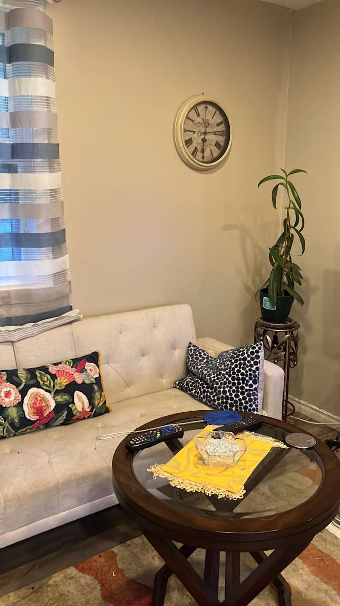 Ria Sena Demos's room