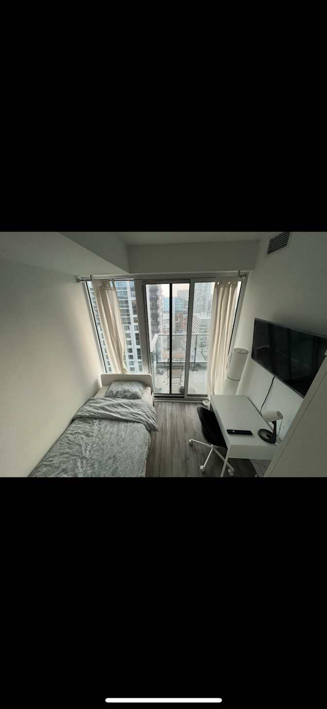 Innova's room